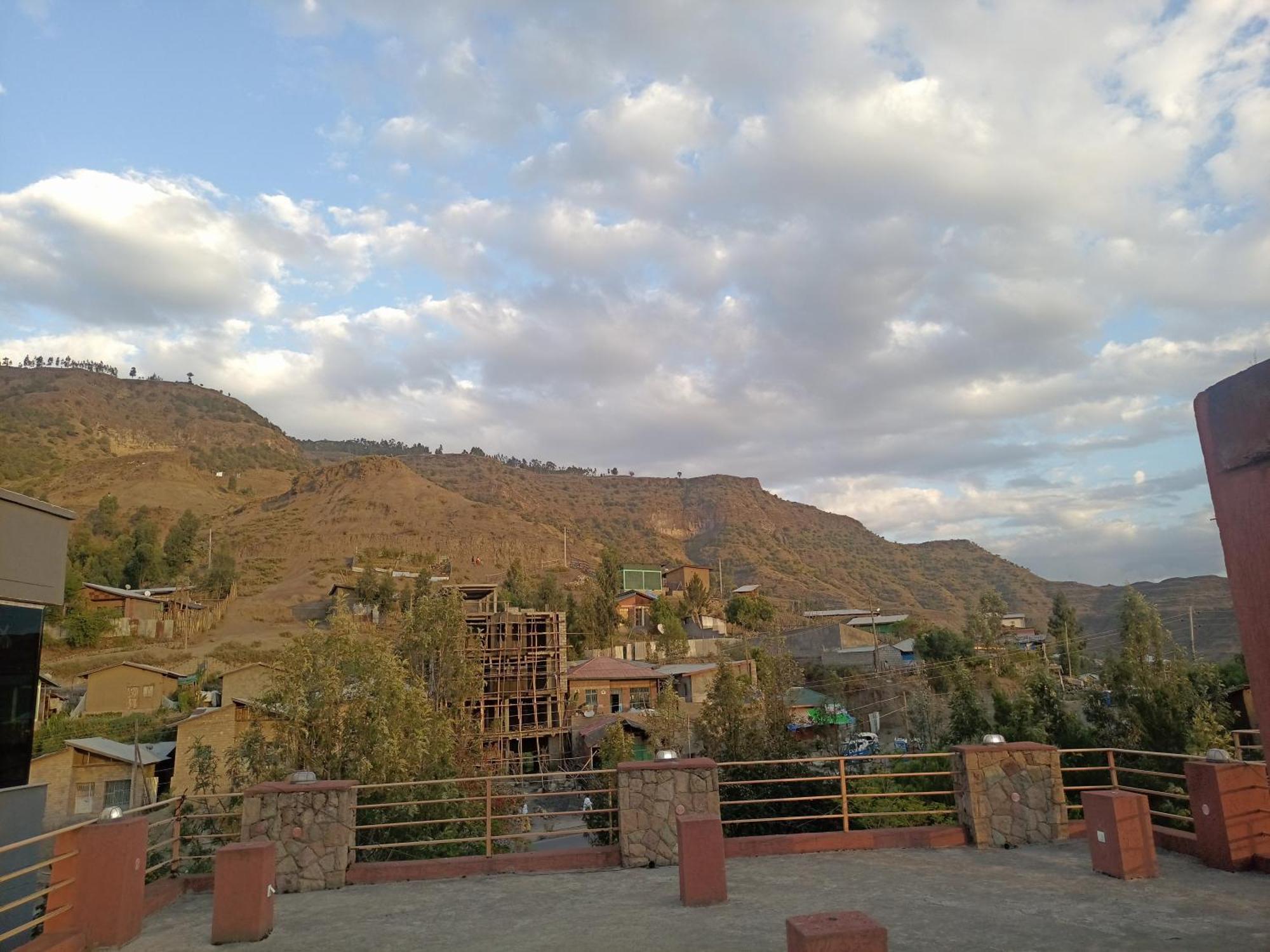 Zan-Seyoum Hotel - Lalībela Екстериор снимка