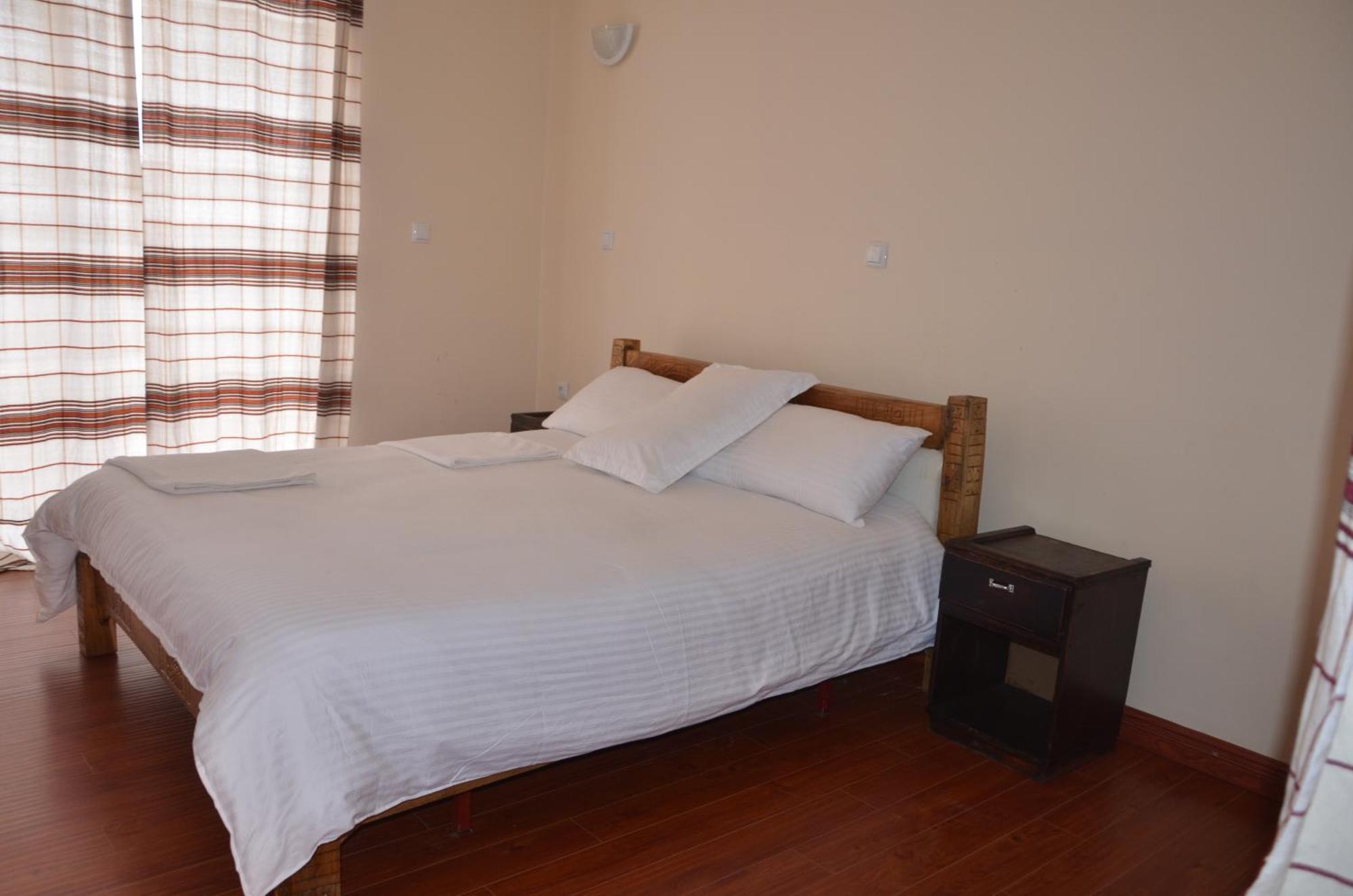 Zan-Seyoum Hotel - Lalībela Екстериор снимка