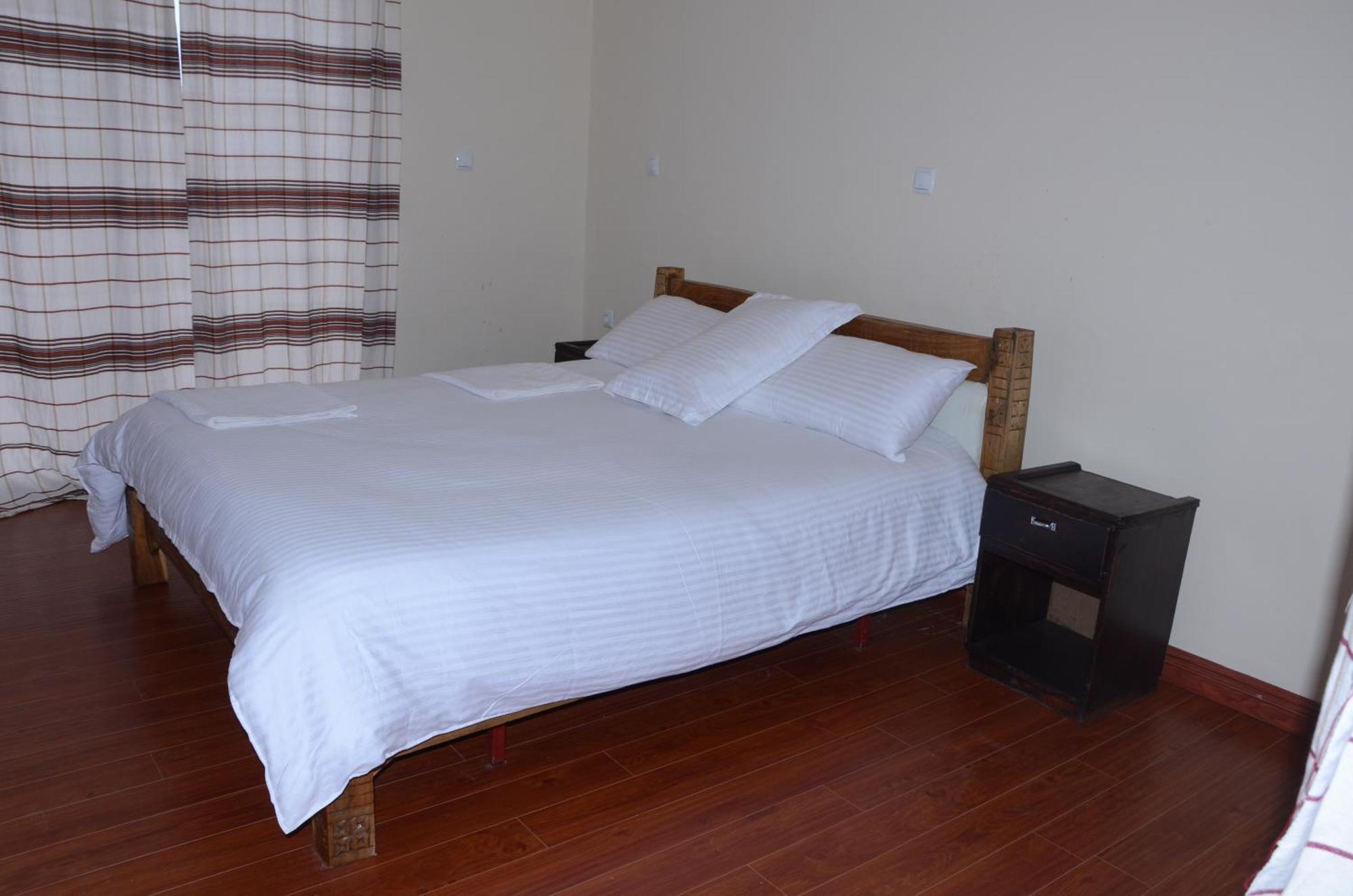 Zan-Seyoum Hotel - Lalībela Екстериор снимка